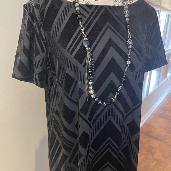 WHBM Art-Deco Inspired Velour Shift Dress - Picture 2 of 5